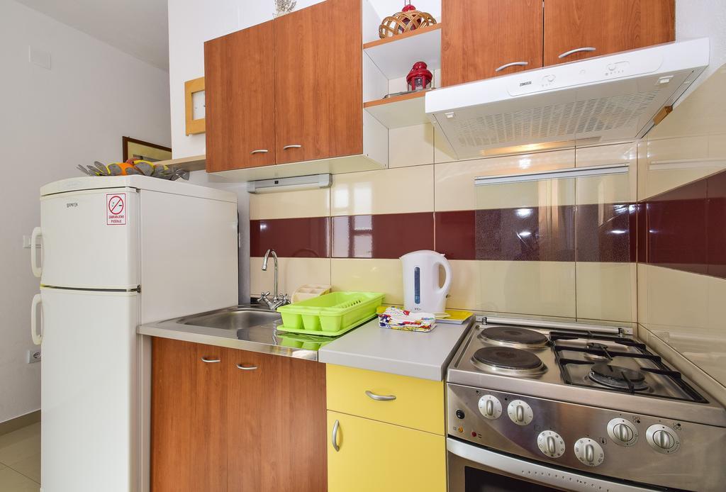Amadrian Apartments Шибеник Экстерьер фото