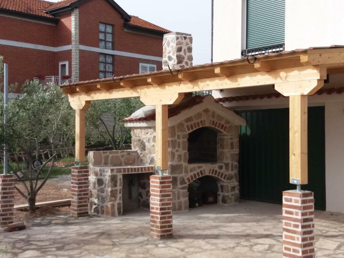 Amadrian Apartments Шибеник Экстерьер фото